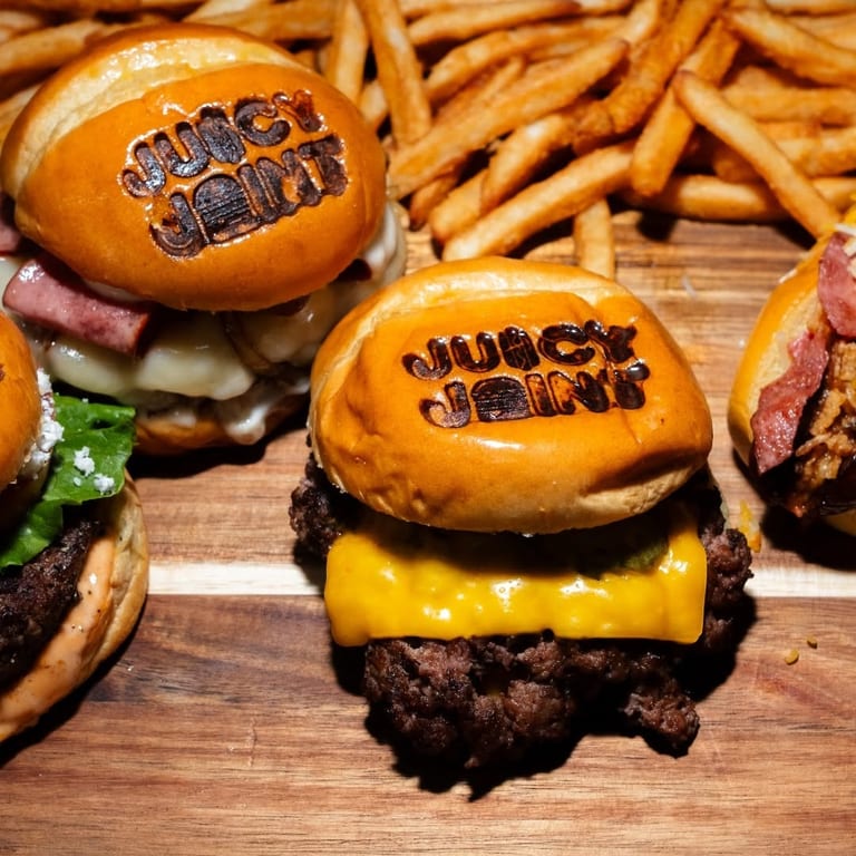 THE JUICY STANDARD