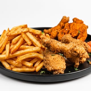 Wings with Golden Fries
